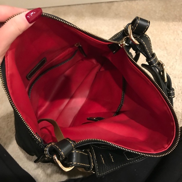 Dooney & Bourke purse 🖤 - Picture 5 of 8